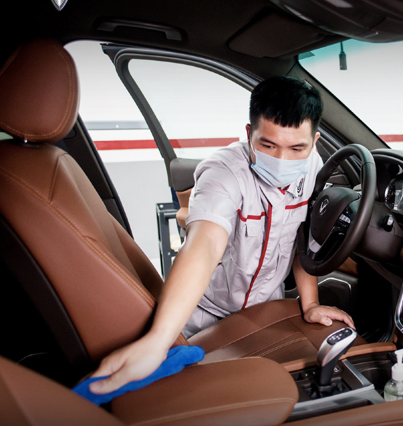 Dụng cụ và vật tư cần thiết để vệ sinh ghế da ô tô