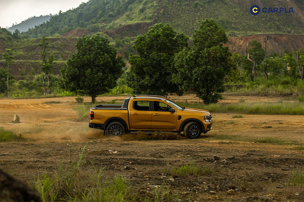 Đường nét thân xe Ford Ranger 2022 vạm vỡ