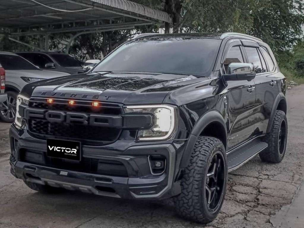 Ford Everest 2023 độ body kit, mang lại diện mạo mạnh mẽ và cá tính