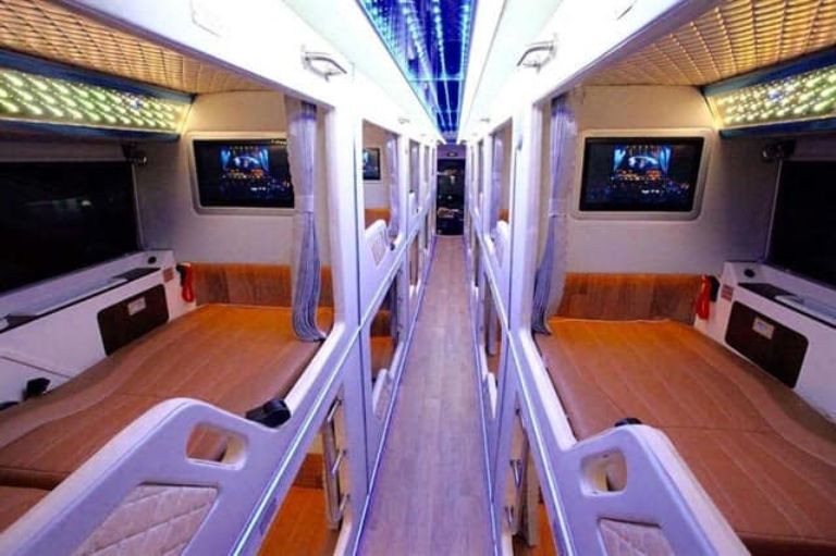 Ghế ngồi bọc da cao cấp trên xe Limousine Tuấn Tú, mang đến trải nghiệm thư giãn