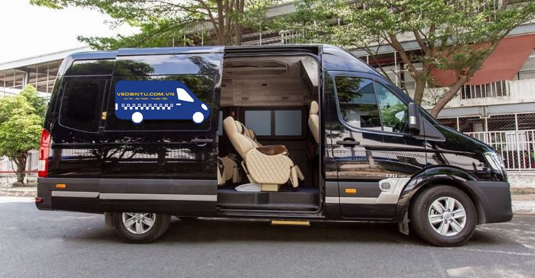 Ghế ngồi sang trọng trên xe Phiệt Học Limo