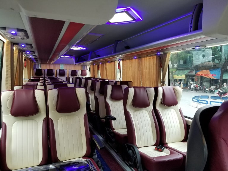 Ghế ngồi thoải mái trên xe Tấn Lùn