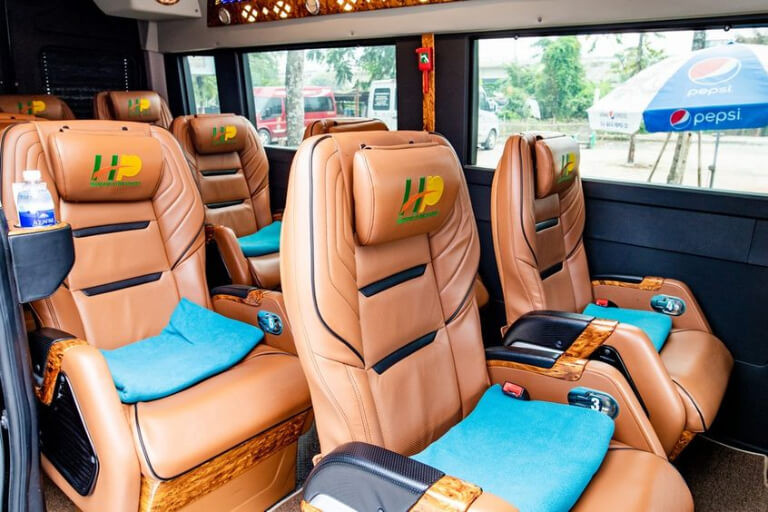 Ghế xe Limousine Hoàng Phú