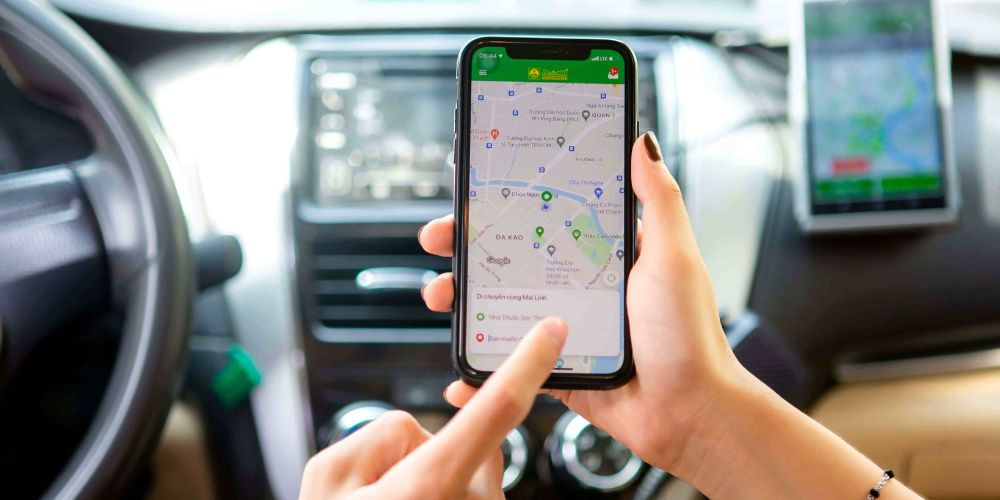 Giao diện ứng dụng di động của Taxi Mai Linh, giúp đặt xe dễ dàng tại Hạ Long