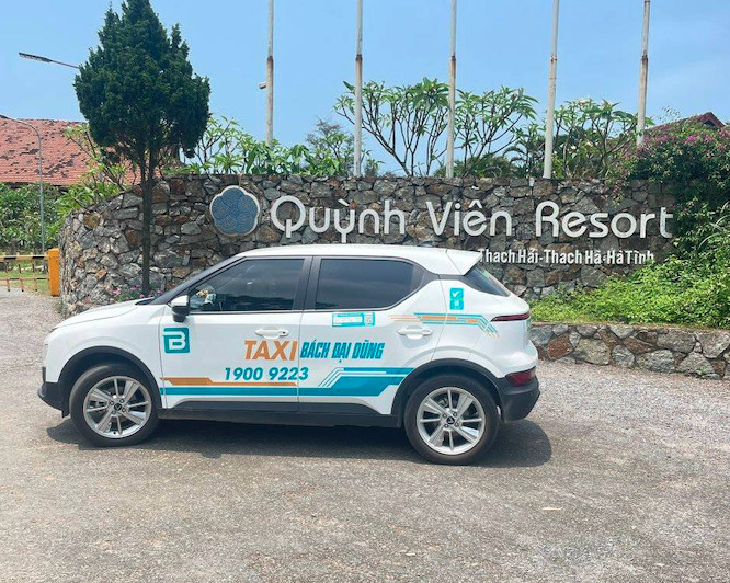 Giao diện ứng dụng Xanh SM trên điện thoại di động, hướng dẫn cách gọi tổng đài taxi Bách Đại Dũng dễ dàng