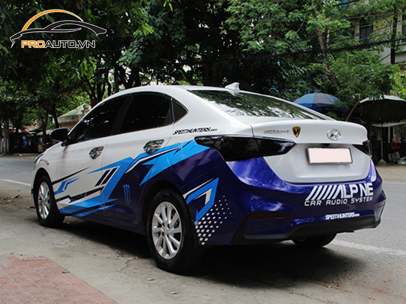 Giấy tờ đăng ký xe Hyundai Accent cần cập nhật sau khi đổi màu wrap.