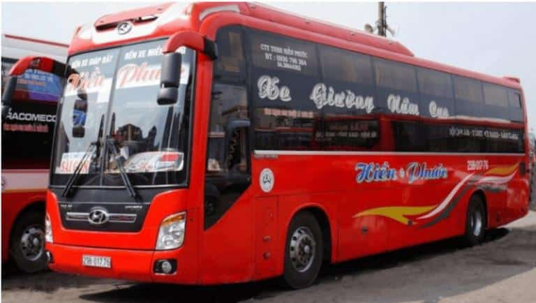 Giữ gìn vệ sinh trên các chuyến xe của Nhà xe Hiền Phước