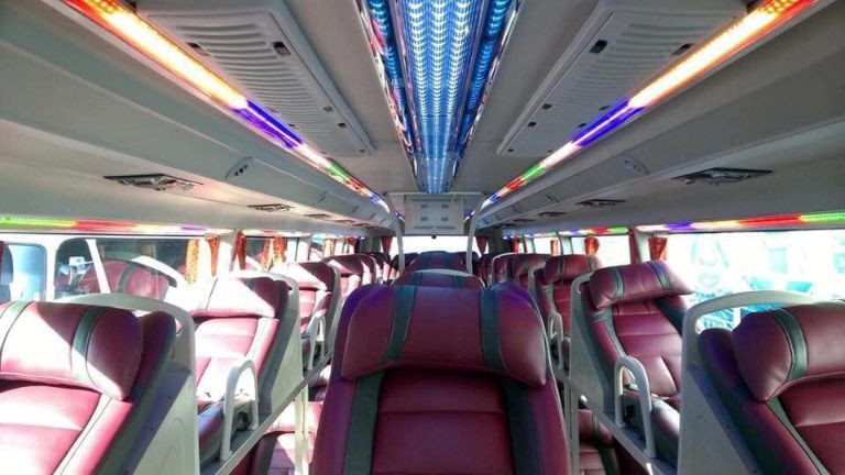Giường nằm bọc đệm êm ái trên xe khách Tuấn Lan tuyến Sài Gòn Tây Ninh