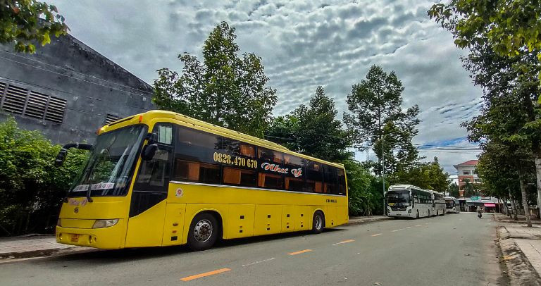 Giường nằm êm ái trên xe khách Hoàng Yến phục vụ tuyến Thanh Hóa Sapa