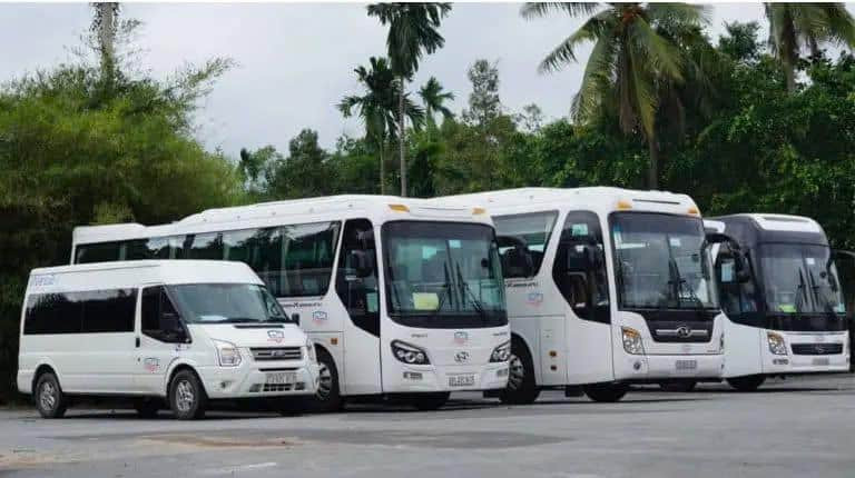 Giường nằm rộng rãi trên xe khách tuyến Điện Biên Sài Gòn mang lại sự thoải mái