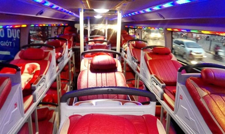 Giường nằm thoải mái trên xe khách Việt Hưng đi Nghệ An Hải Dương