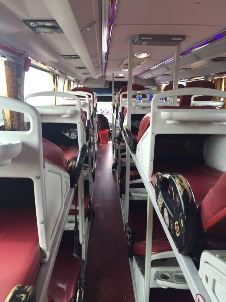 Giường nằm tiện nghi bên trong xe khách Đà Lạt Kiên Giang của Hoàng Hải Quân