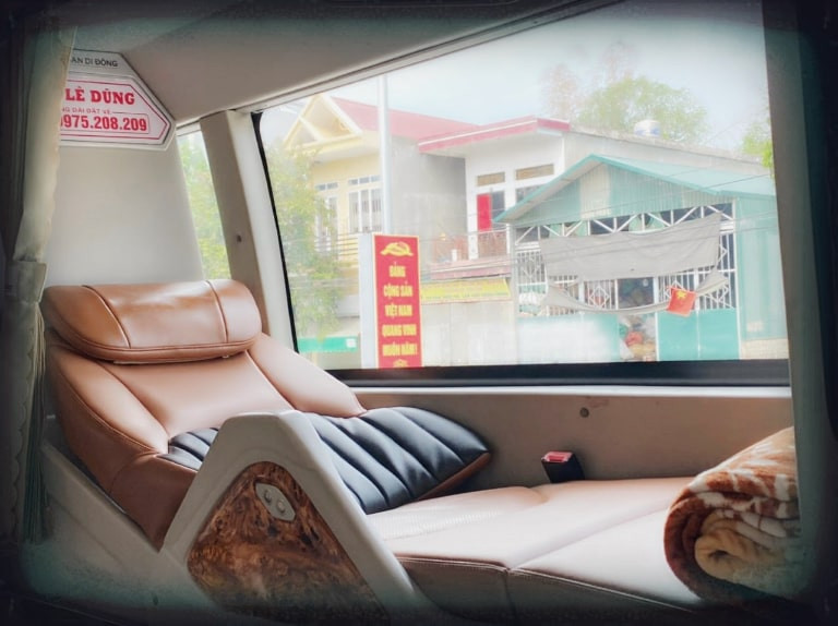 Giường nằm trên xe HTX Xe Bến Hà Nội Điện Biên