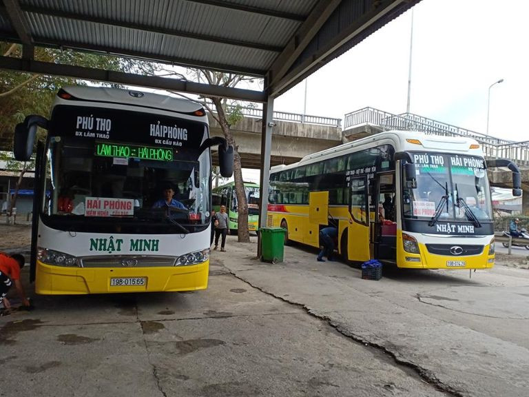 Góc nhìn bên ngoài xe khách Nhật Minh phục vụ chặng Hải Phòng Vĩnh Phúc