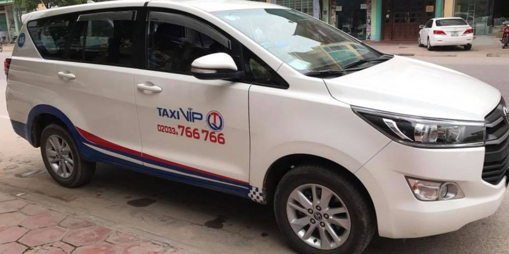 Gọi điện trực tiếp qua hotline để đặt Taxi Móng Cái 766 đi Hạ Long