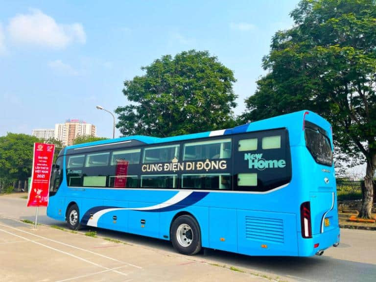 Hành khách liên hệ tổng đài đặt vé xe Quang Nghị