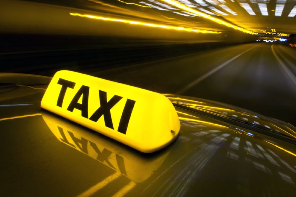 Hành khách sử dụng dịch vụ taxi tại Bắc Giang