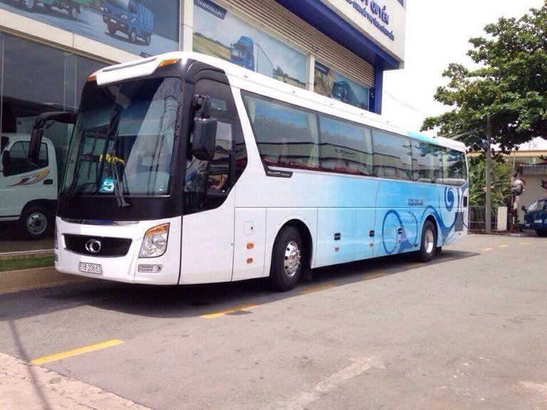 Hành khách tại bến xe Tuyên Quang chờ xe đi Ninh Bình
