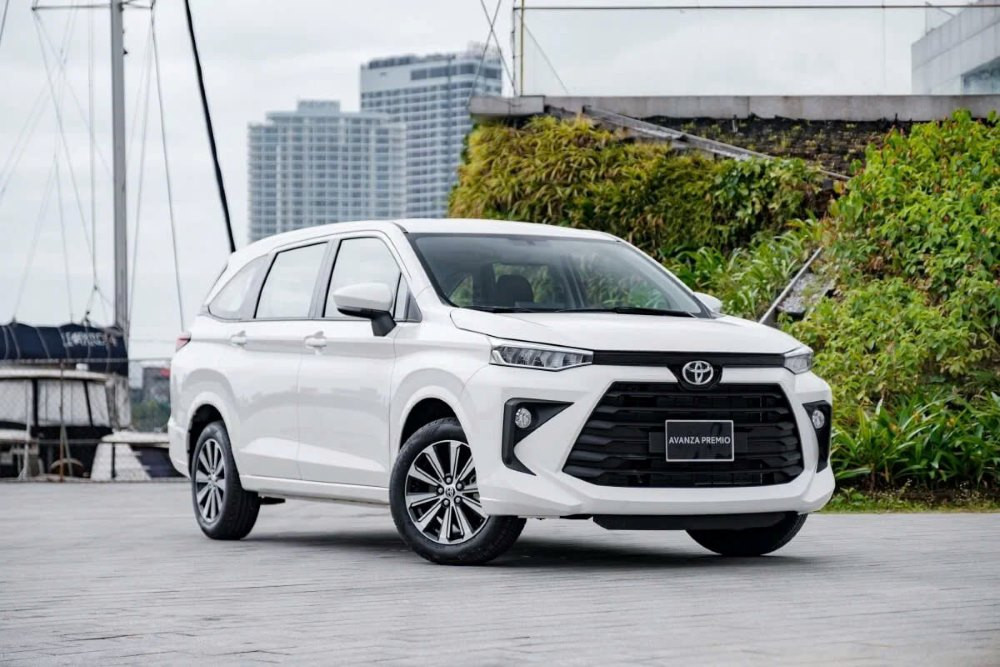 Hành khách thư giãn trên xe taxi Tân Châu với không gian thoải mái và điều hòa mát mẻ