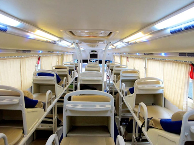 Hành khách trên xe khách Phúc Thuận Thảo đi Tuy Hòa từ Nha Trang