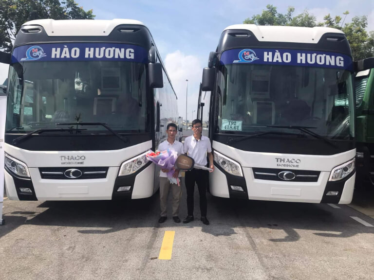 Hào Hương cung cấp 4 chuyến xe mỗi ngày từ 2 đầu thành phố.