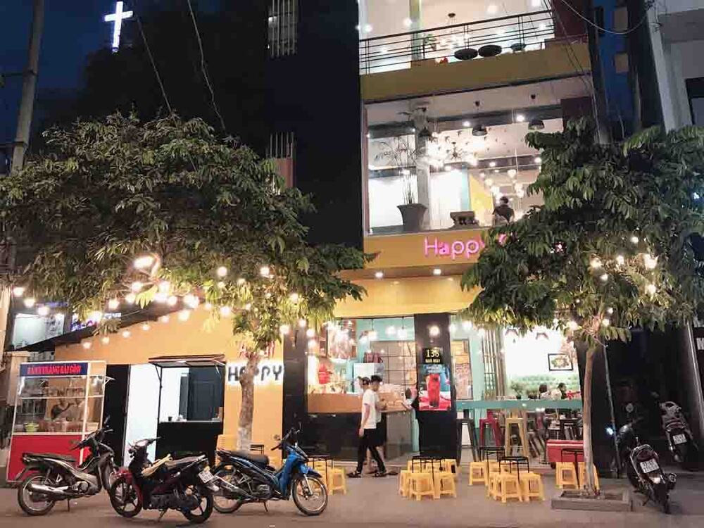 HappyCha and Food, nơi thưởng thức trà sữa kèm đồ ăn vặt ngon miệng tại Quy Nhơn.