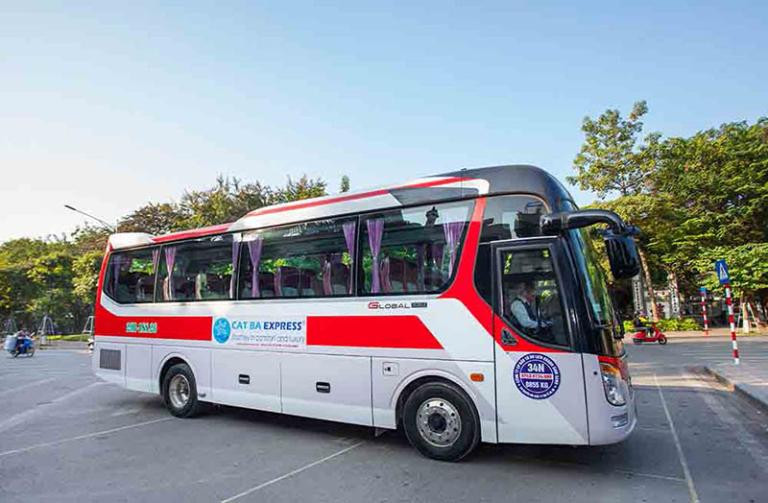Hầu hết các nhà xe đều hoạt động từ sáng sớm đến tối muộn