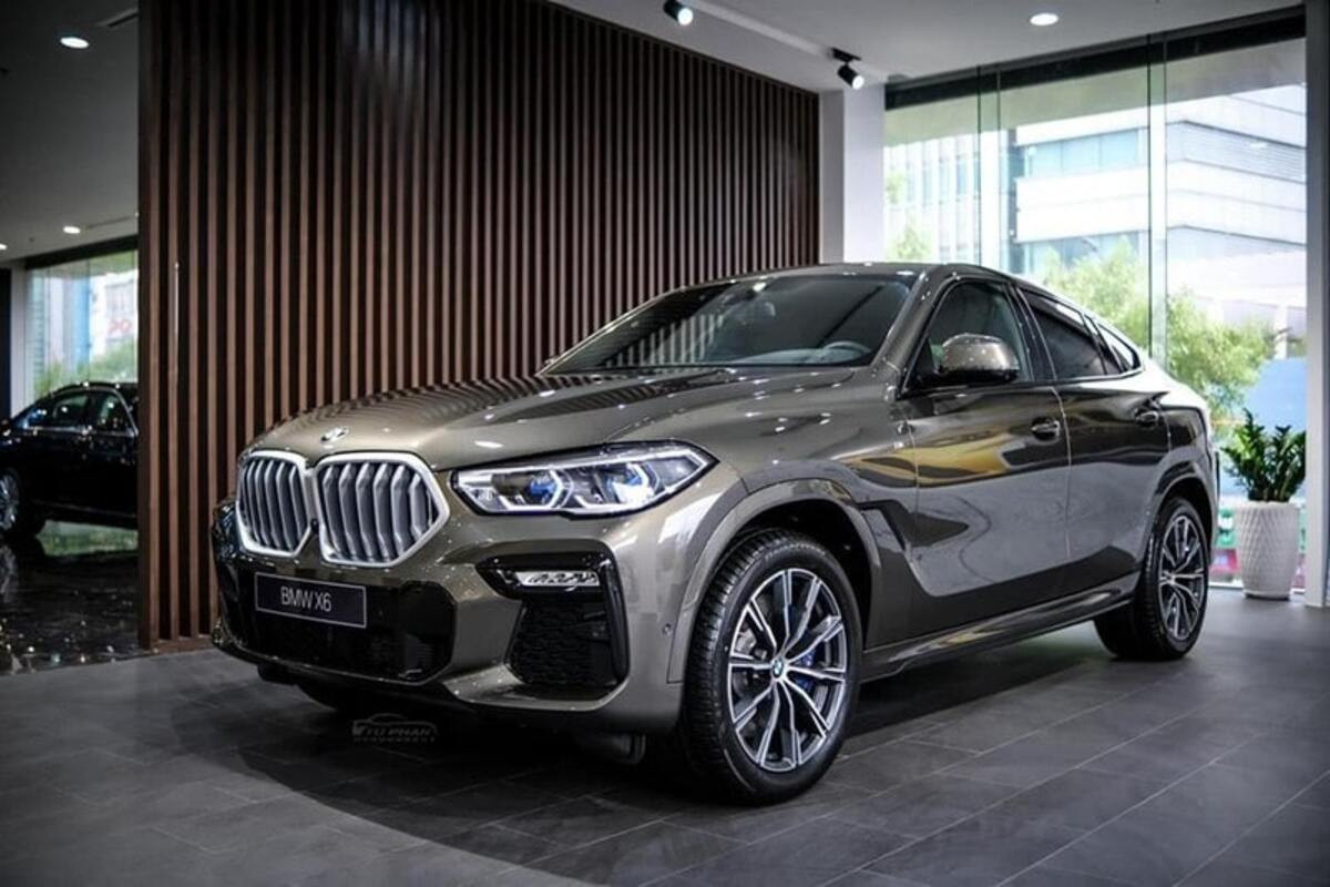 Hệ thống camera 360 độ hỗ trợ đỗ xe an toàn trên BMW X6