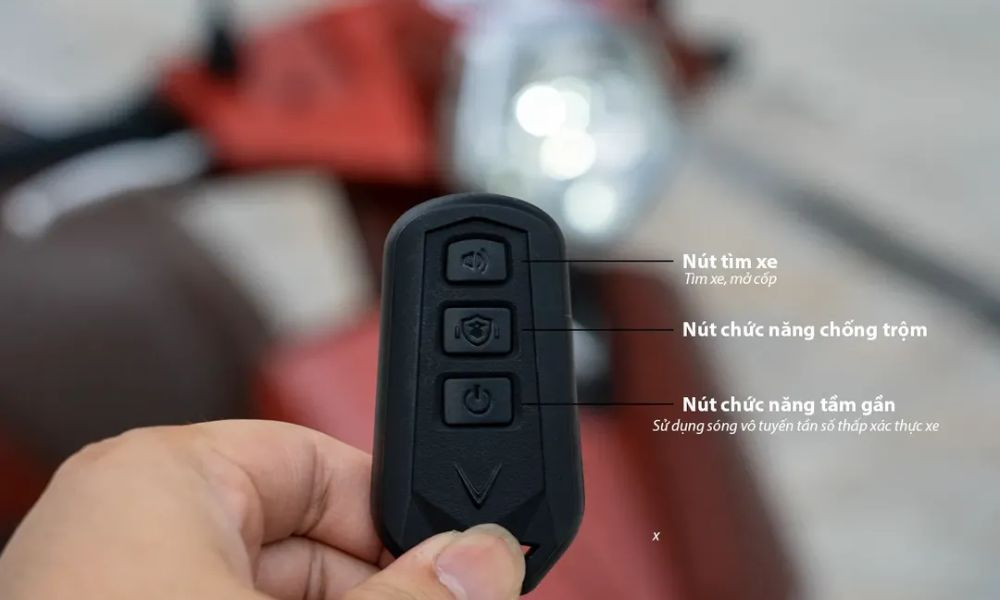 Hệ thống khóa thông minh PAAK trên xe máy điện VinFast Vento S