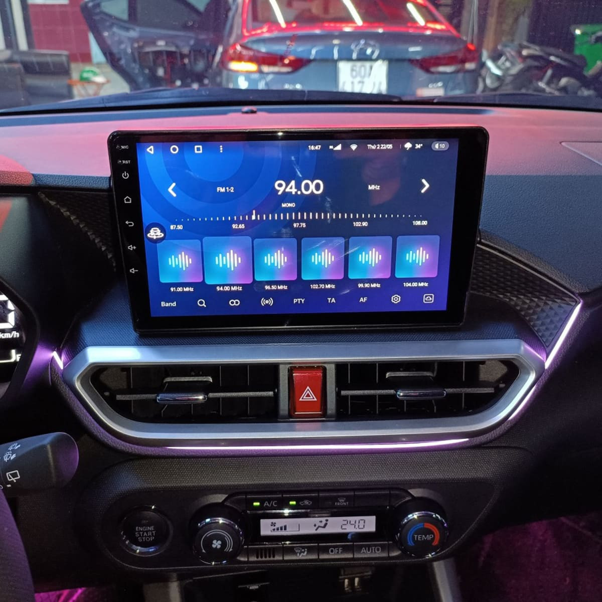 Hệ thống màn hình giải trí trung tâm 9 inch trên Toyota Raize 2021