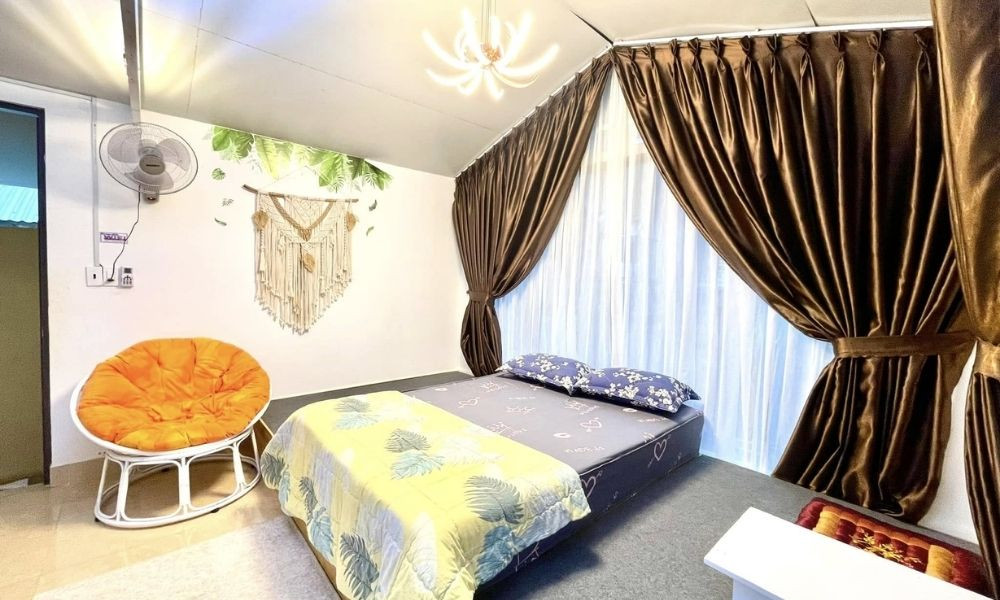 Hệ thống phòng ở của homestay Lake View Pleiku thường xuyên được dọn dẹp sạch sẽ, gọn gàng