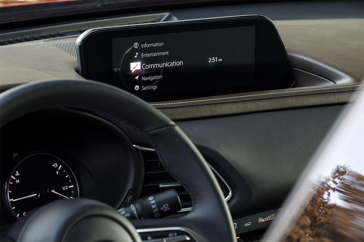 Hệ thống tiện nghi hiện đại trên Mazda CX-30 2022 với màn hình cảm ứng 8.8 inch