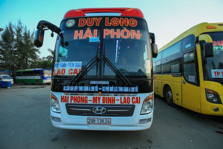 Hình ảnh bên trong xe khách Duy Long, thể hiện sự chăm chút trong từng chi tiết phục vụ tuyến Hải Phòng Lào Cai