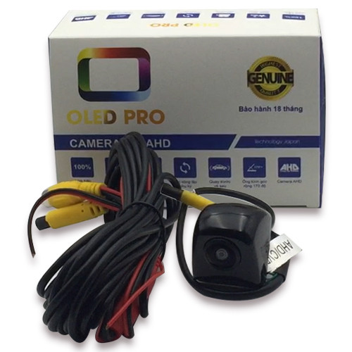 Hình ảnh camera lùi góc rộng hỗ trợ quan sát phía sau xe