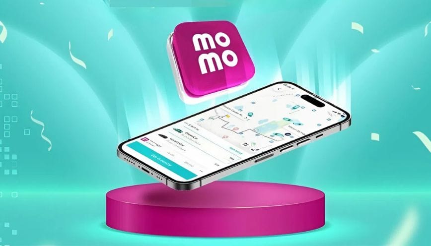 Hình ảnh khách hàng đang thanh toán tiền qua ví MoMo