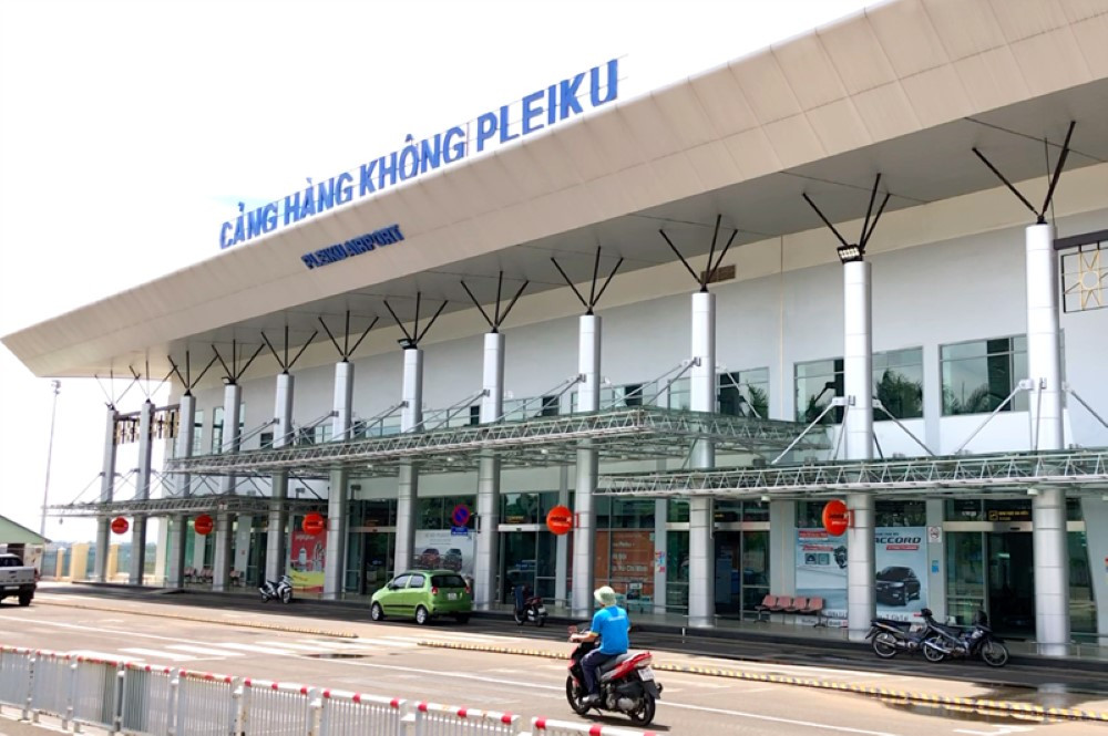 Hình ảnh máy bay biểu tượng cho việc di chuyển đến Pleiku tham quan Công viên Diên Hồng