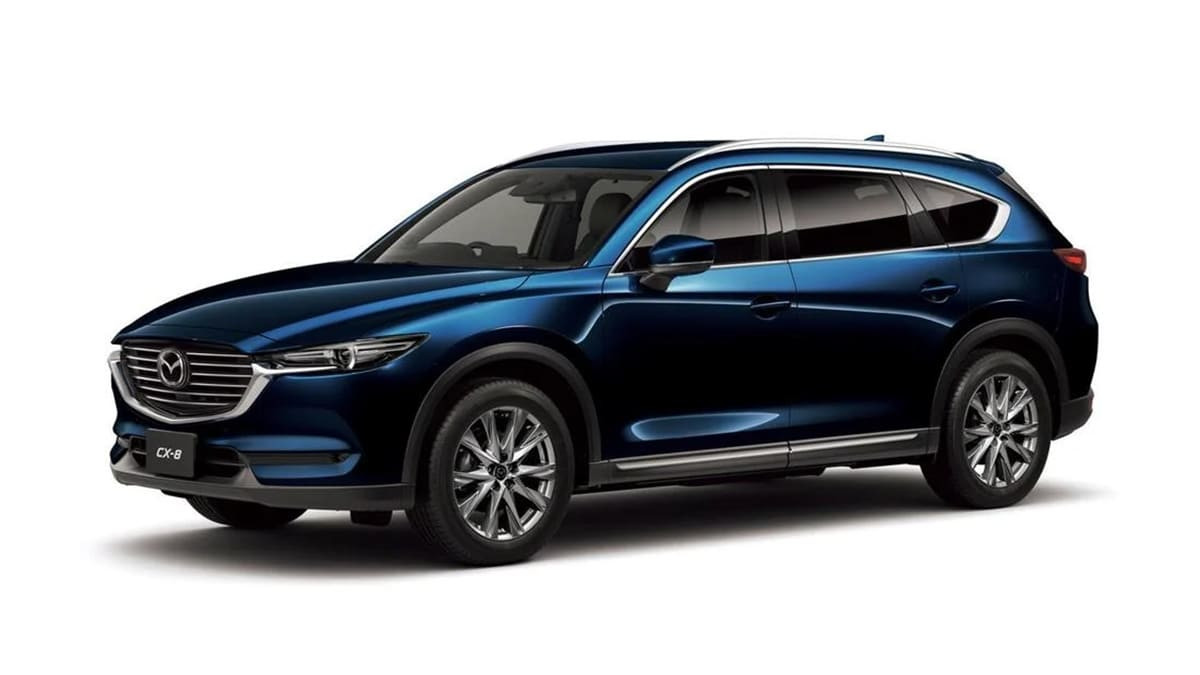 Hình ảnh ngoại thất xe Mazda CX-8 màu xám, thể hiện dòng SUV cỡ lớn