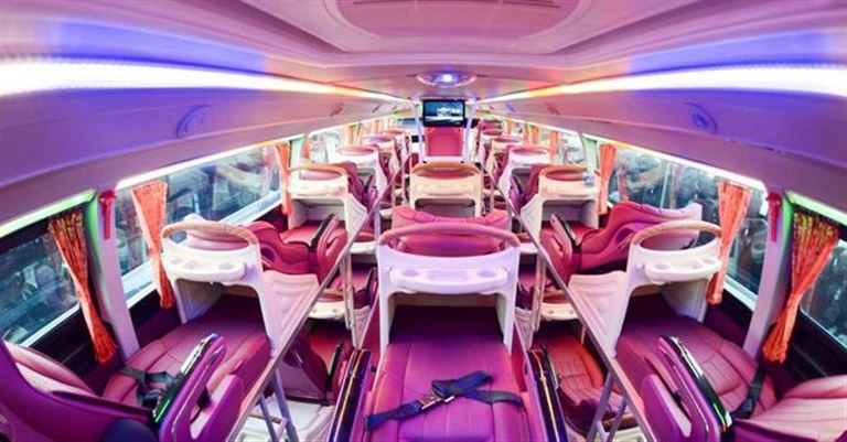Hình ảnh nội thất xe khách giường nằm bọc da cao cấp của nhà xe Hùng Thục