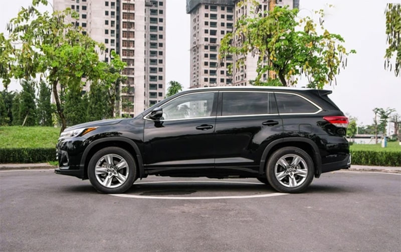 Hình ảnh thân xe Toyota Highlander 2019 với kích thước tổng thể