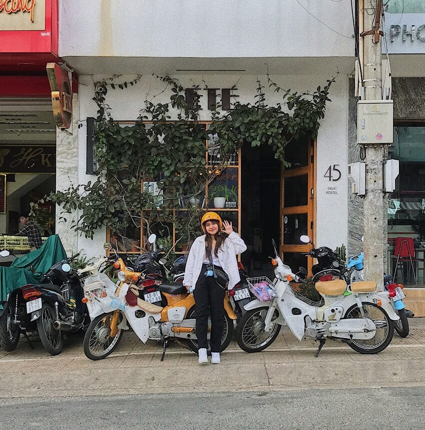 Hình ảnh xe Cub 50cc màu xanh xám phù hợp cho học sinh cấp 3