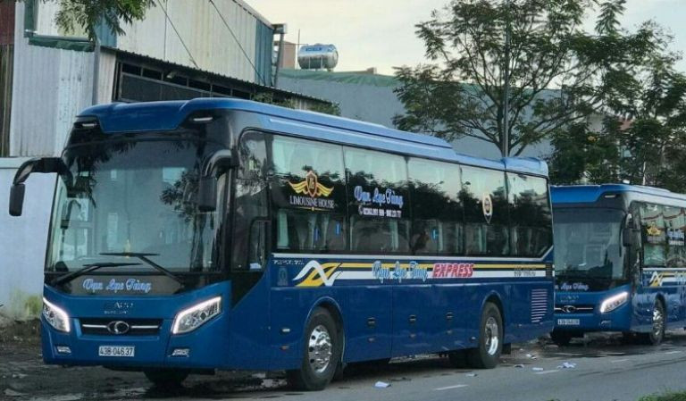 Hình ảnh xe khách Vạn Lục Tùng phục vụ tuyến Đà Nẵng Ninh Bình