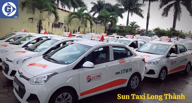 Hình ảnh xe taxi 7 chỗ, phù hợp cho nhóm đông người và hành lý