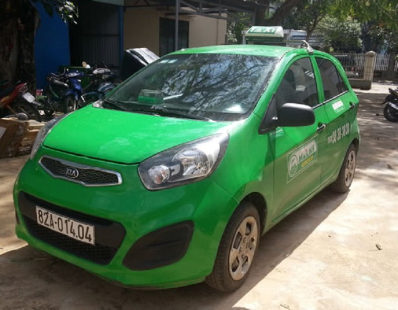Hình ảnh xe taxi đang hoạt động tại Ngọc Hồi, Kon Tum