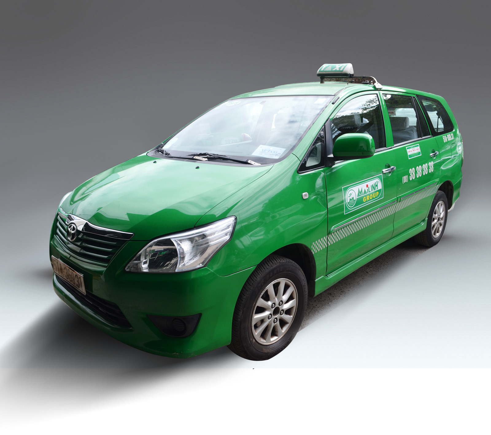 Hình ảnh xe Taxi Mai Linh trên đường
