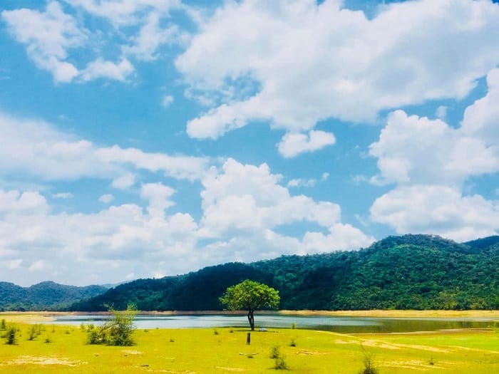 Tháng 3 đến tháng 9 là thời điểm đẹp để đến hồ