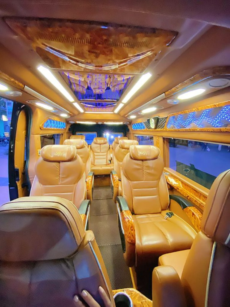 Hoàng Phú Limousine hỗ trợ đặt vé online tiện lợi