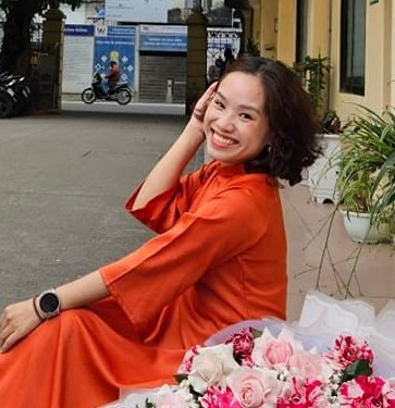 Khách hàng hài lòng với dịch vụ taxi 7 chỗ Đà Lạt cho chuyến đi gia đình