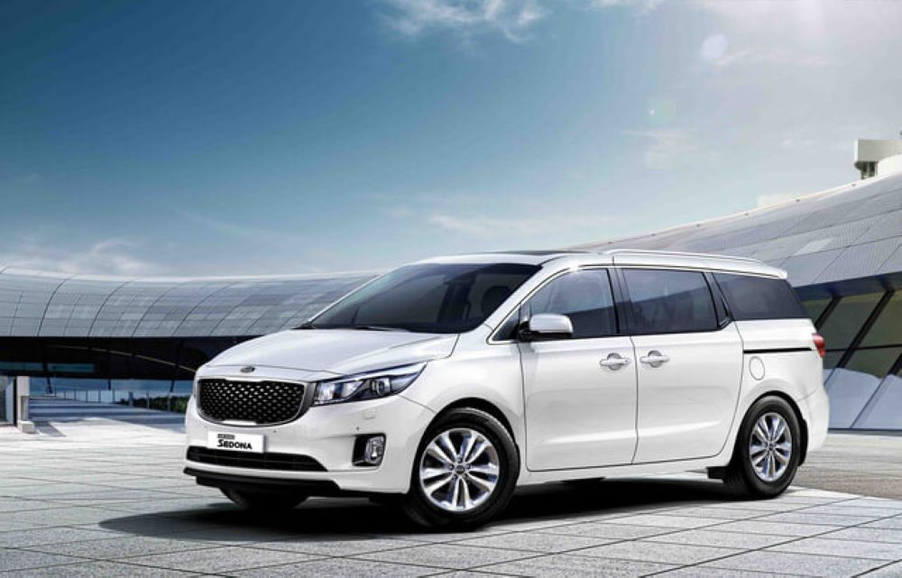 Khách hàng trải nghiệm dịch vụ taxi xanh hiện đại