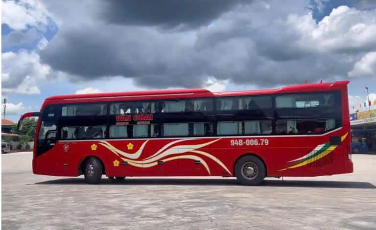 Khách hàng tương tác với Nhà Xe Văn Chai qua mạng xã hội