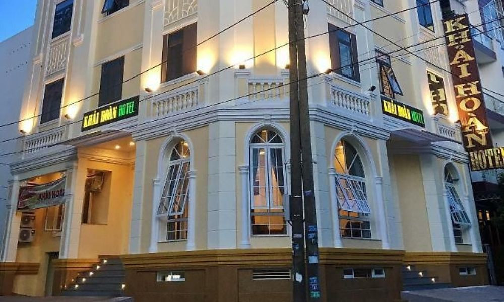 Khách sạn Khải Hoàn nằm gần trung tâm thành phố Pleiku